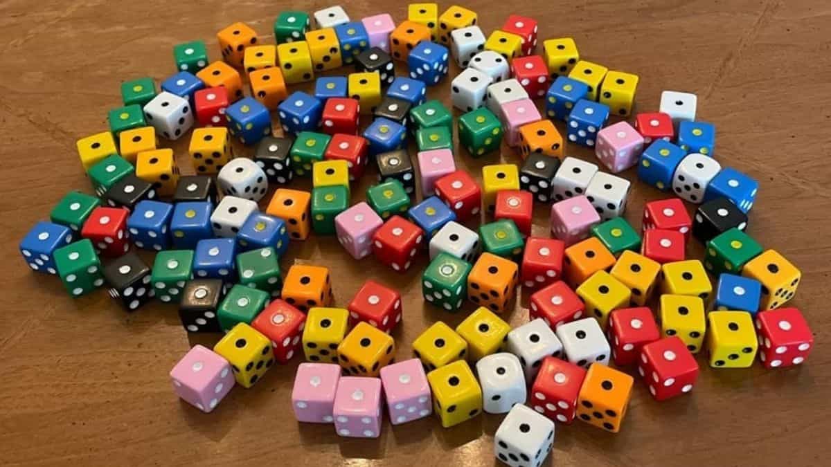Find Two Odd Dice in 7 Seconds